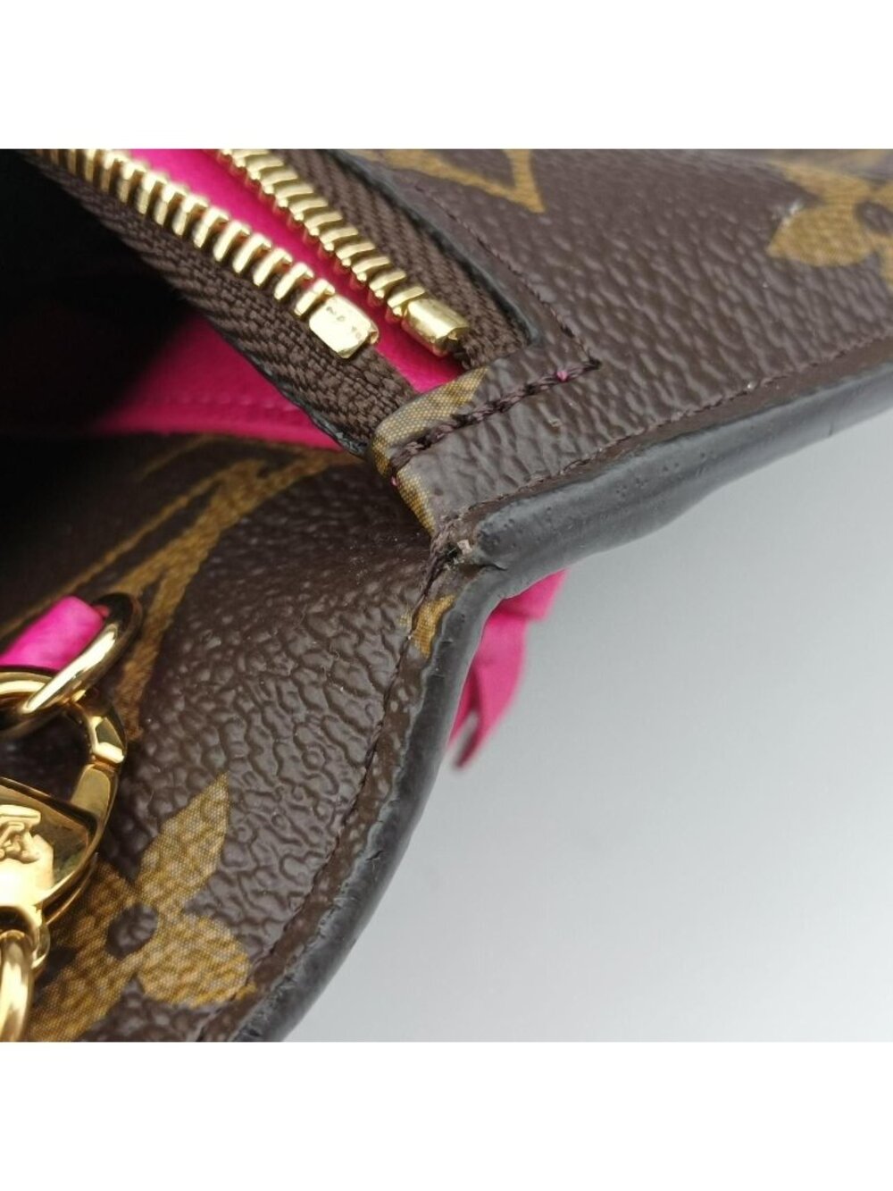 Louis Vuitton Pochette Wickendo Monogram Brown Multicolor Canvas Pouch - Picture 14 of 15